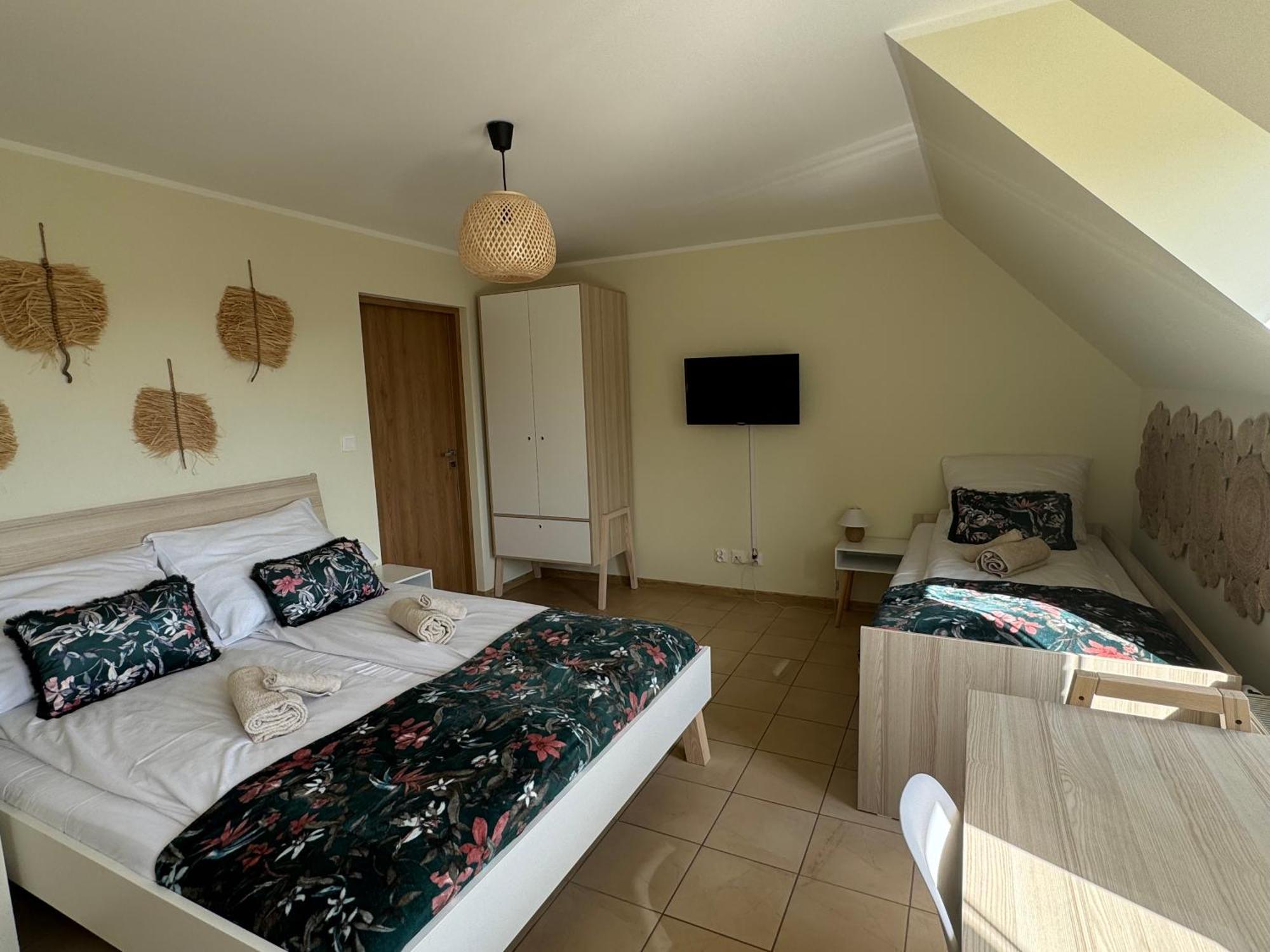 Wilczy Zaulek Hotell Mielno  Exteriör bild